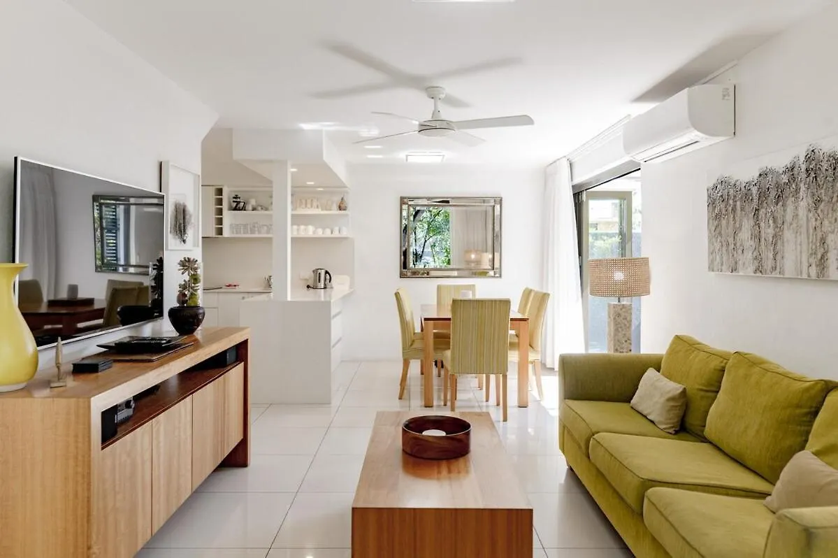 Villa Kananda, Beside Hastings St & Main Beach Noosa Heads