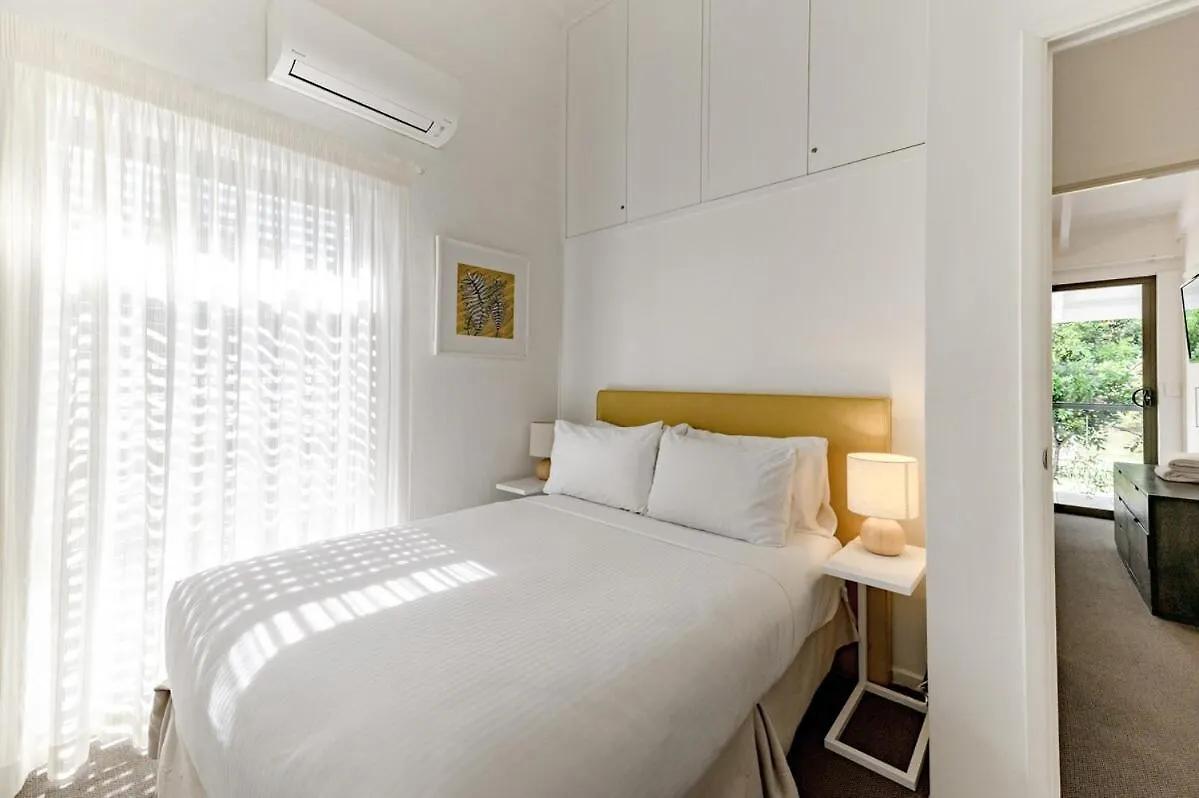 Villa Kananda, Beside Hastings St & Main Beach Noosa Heads Apartment