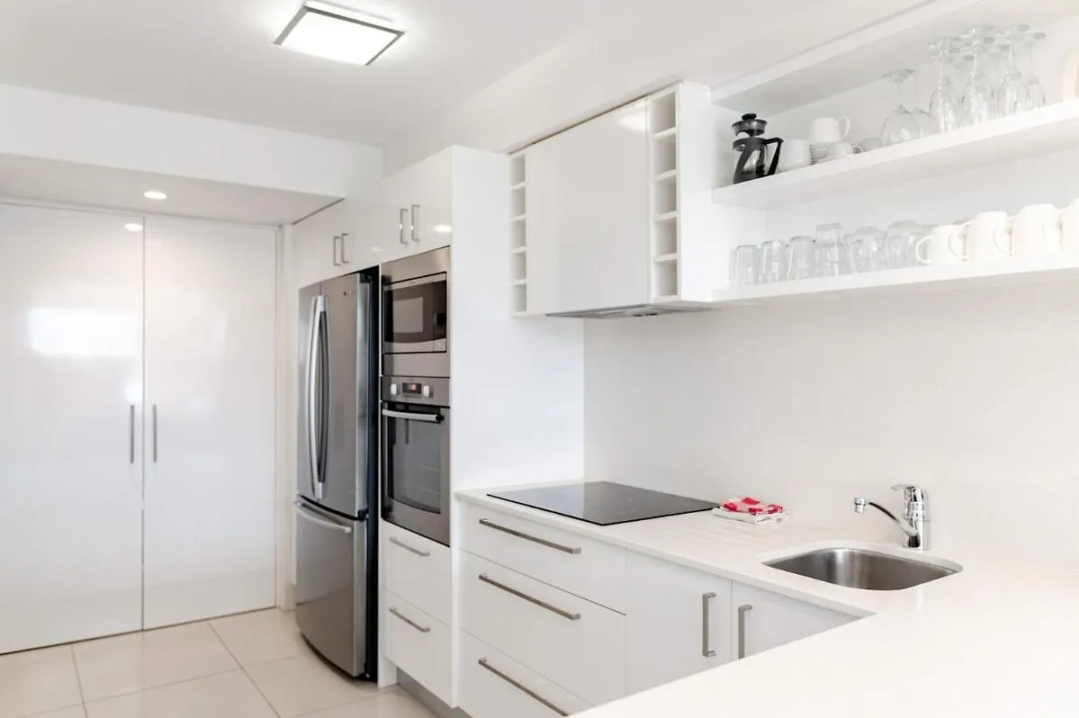 Villa Kananda, Beside Hastings St & Main Beach Noosa Heads Apartment