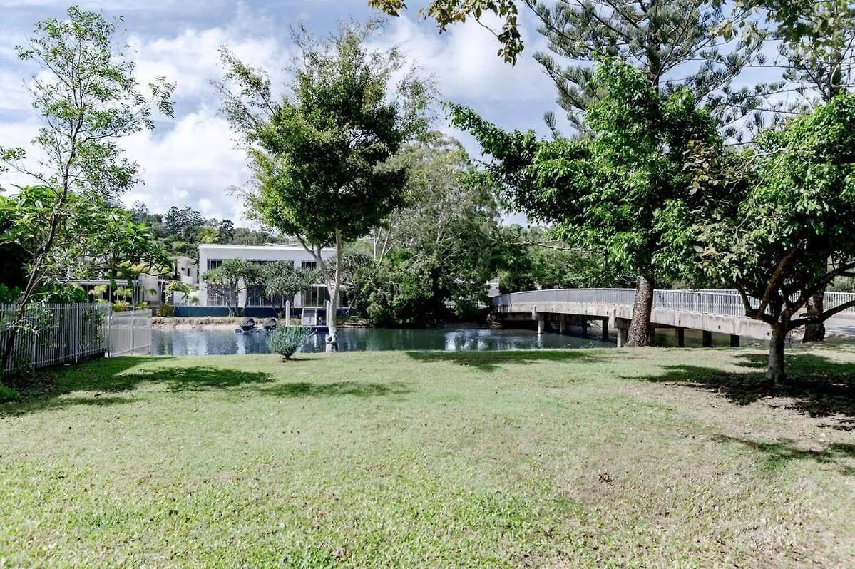 Villa Kananda, Beside Hastings St & Main Beach Noosa Heads Apartment