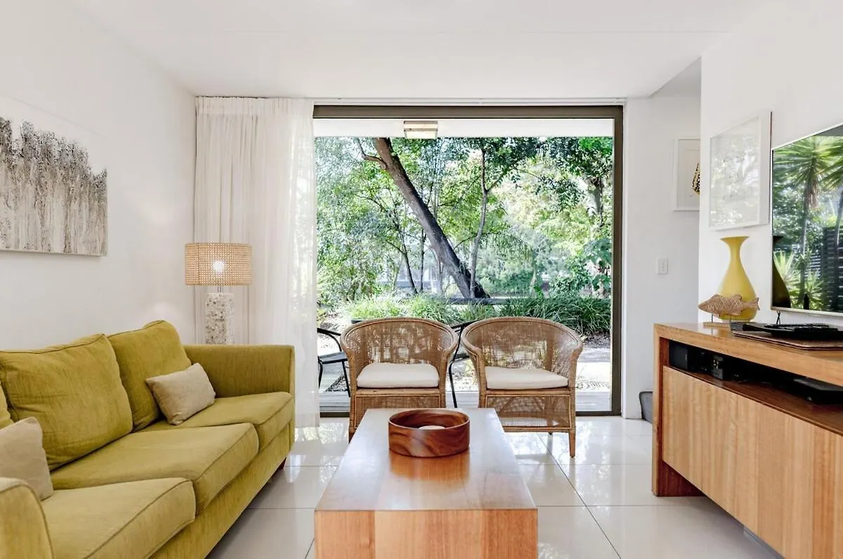 Apartment Villa Kananda, Beside Hastings St & Main Beach Noosa Heads Australia