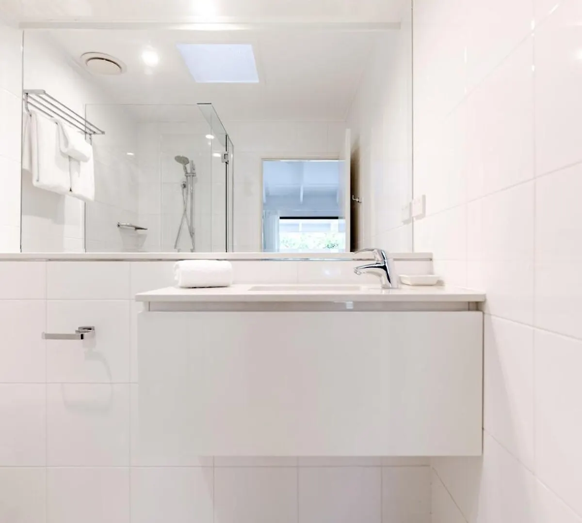 Villa Kananda, Beside Hastings St & Main Beach Noosa Heads Apartment