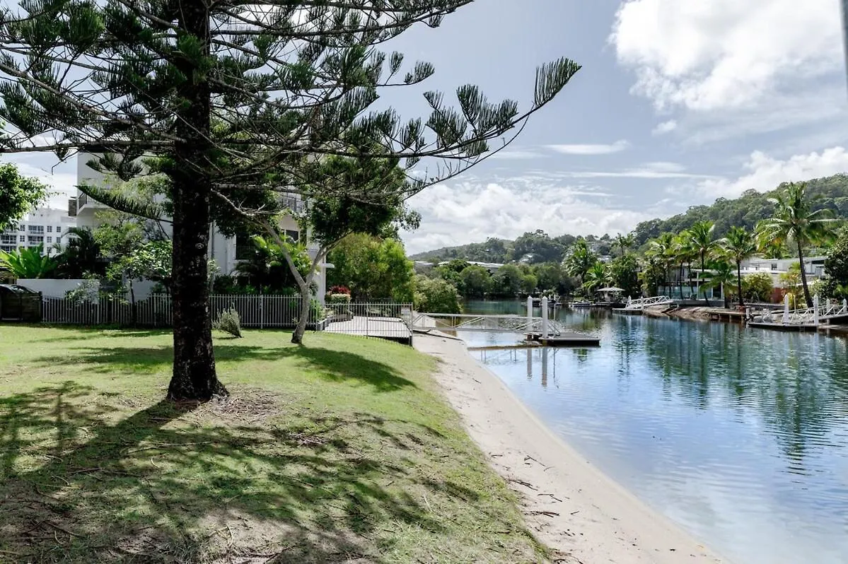 Villa Kananda, Beside Hastings St & Main Beach Noosa Heads 0*,  Australia