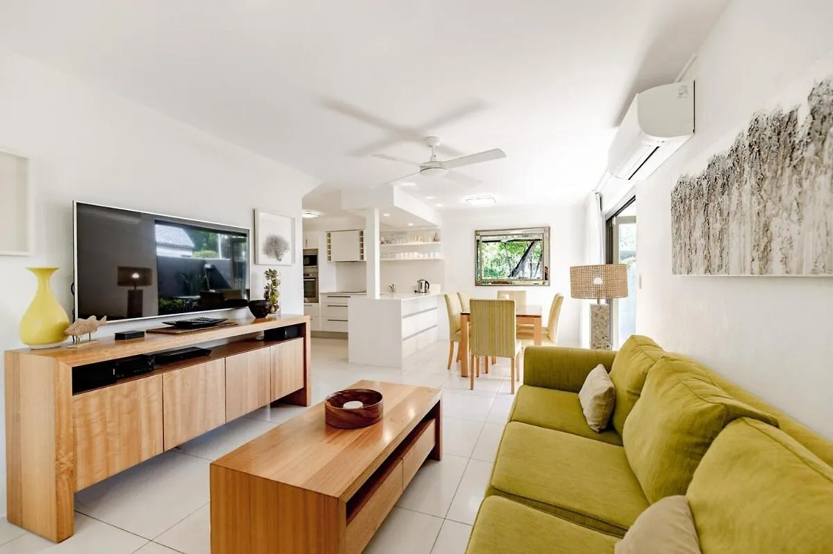 Villa Kananda, Beside Hastings St & Main Beach Noosa Heads